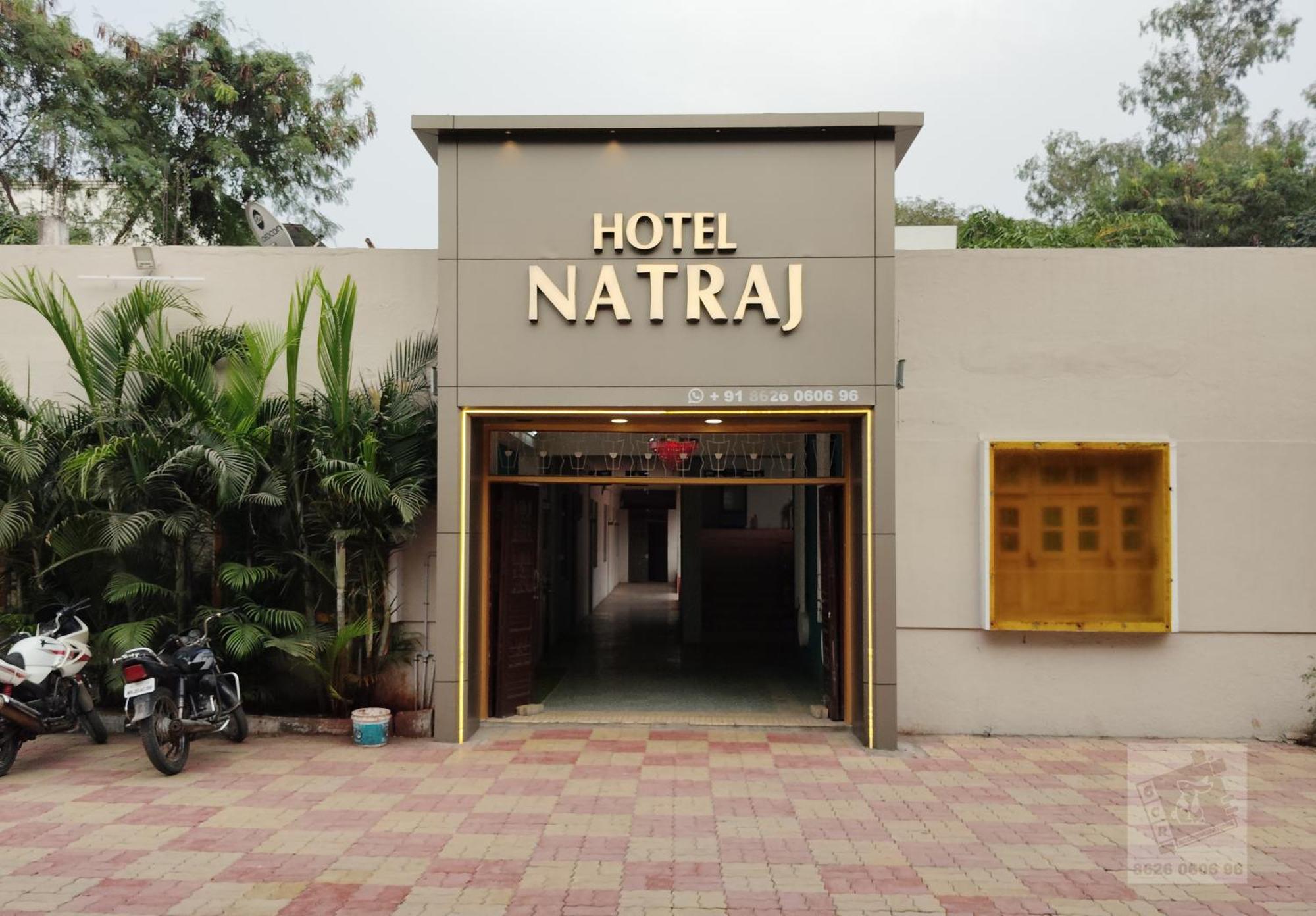 6 Cr Hotel Natraj Railway Station Aurangābād Exterior foto